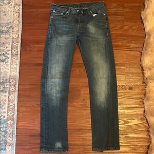 Levi's Classic Faded / Distressed Straight Jeans